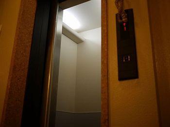 Khaosan Kabuki Hostal *